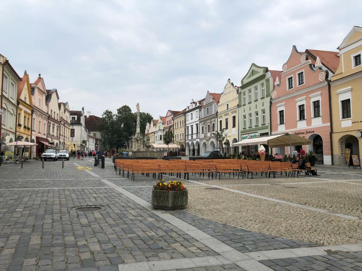 Apartman Na Lukach - Kopretina Trebon Bagian luar foto